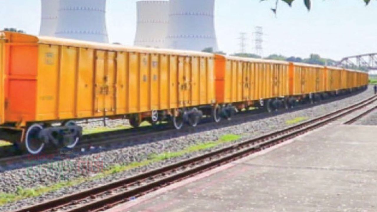 নদী ও সড়কেই এলো ভারী যন্ত্র, তবে কেন রূপপুর রেলস্টেশন?