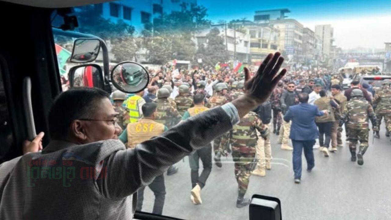 সংবর্ধনা মঞ্চের পথে তারেক রহমান