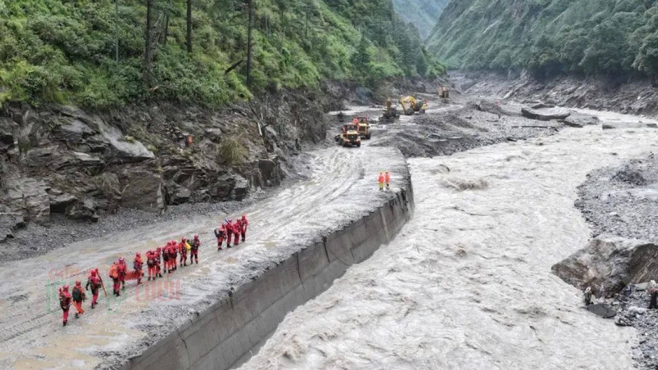 নেপাল-তিব্বত সীমান্তে ফের বন্যার আশঙ্কা : উদ্ধারকাজ স্থগিত করল চীন