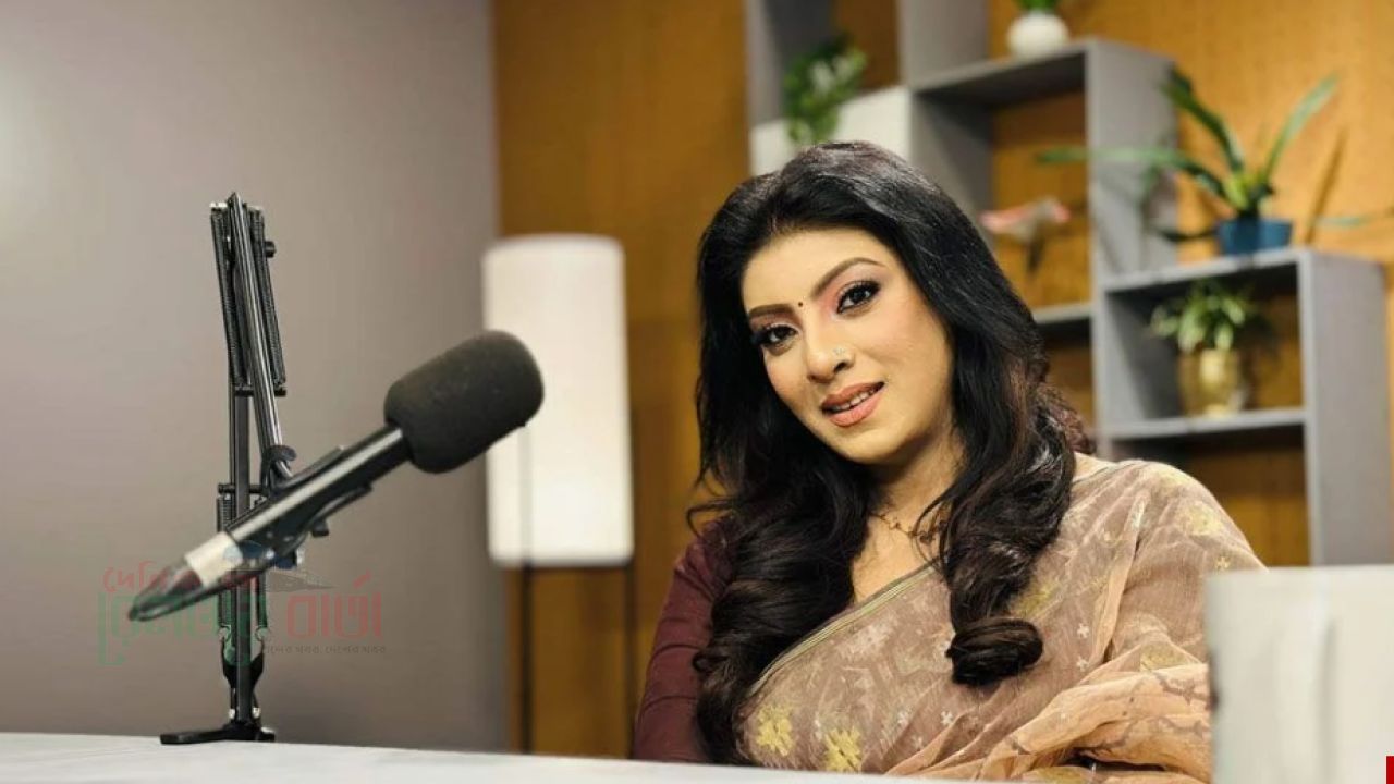 ‘শঙ্খ সকাল প্রকৃতি’ নাটকে মৌ