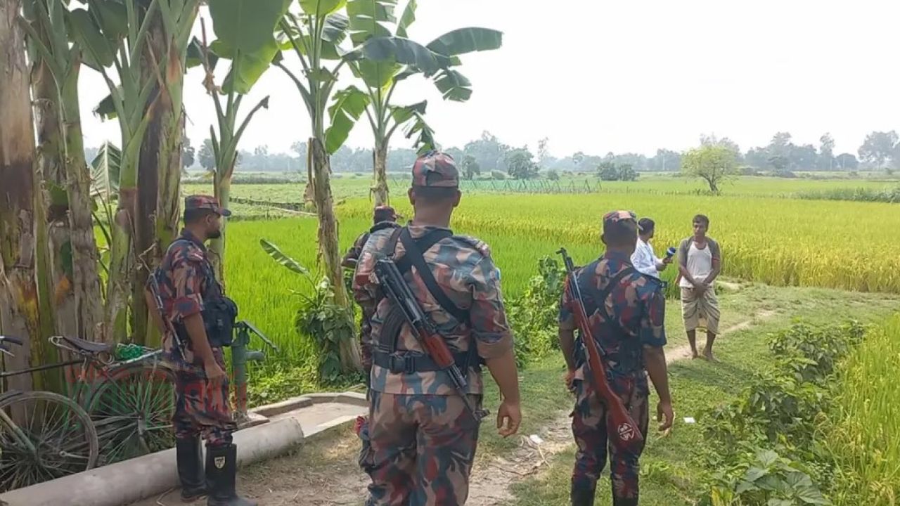 জয়পুরহাট সীমান্তে ৩ যুবককে বাংলাদেশে ঠেলে পাঠানোর চেষ্টা