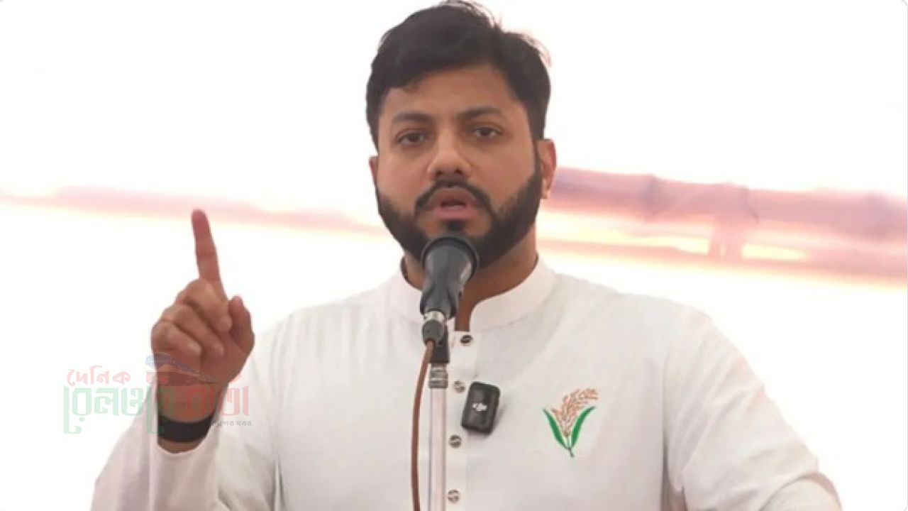 পদত্যাগ নিয়ে এবার সুর নরম করলেন ইশরাক হোসেন