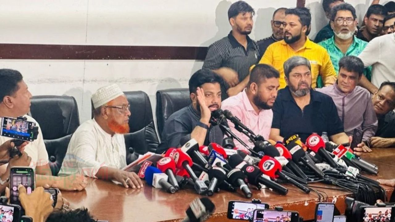 মন্ত্রিসভা থেকে পদত্যাগ করলেন ইশরাক