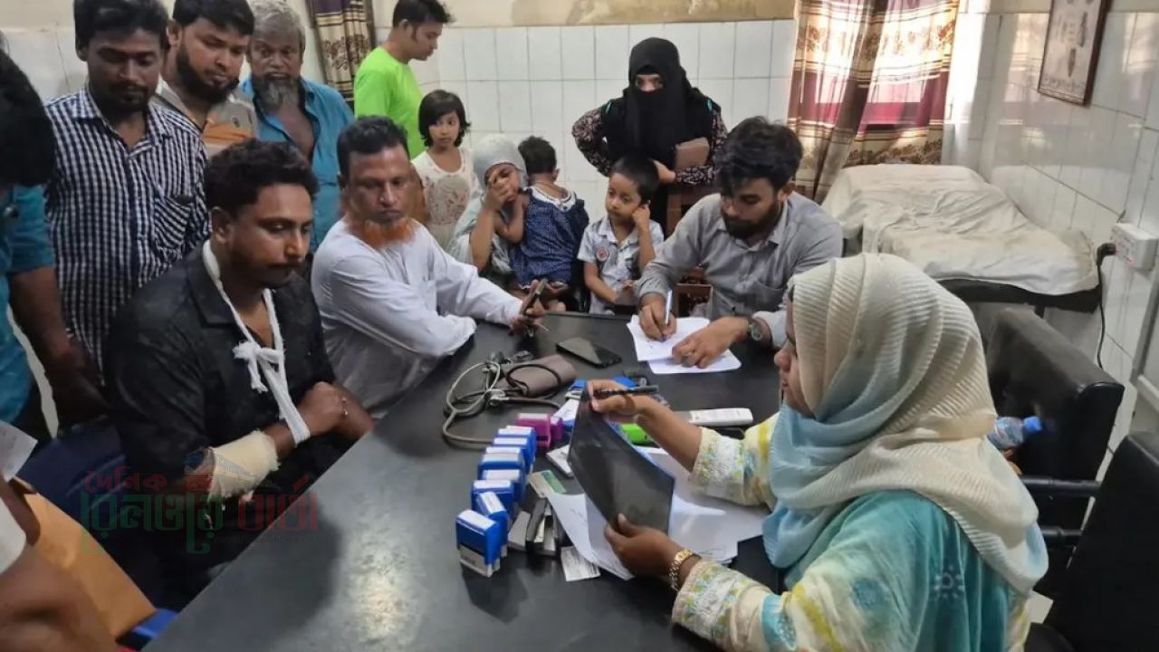 আদালতে হাজিরা দিয়ে ফেরার পথে যুবক গুলিবিদ্ধ